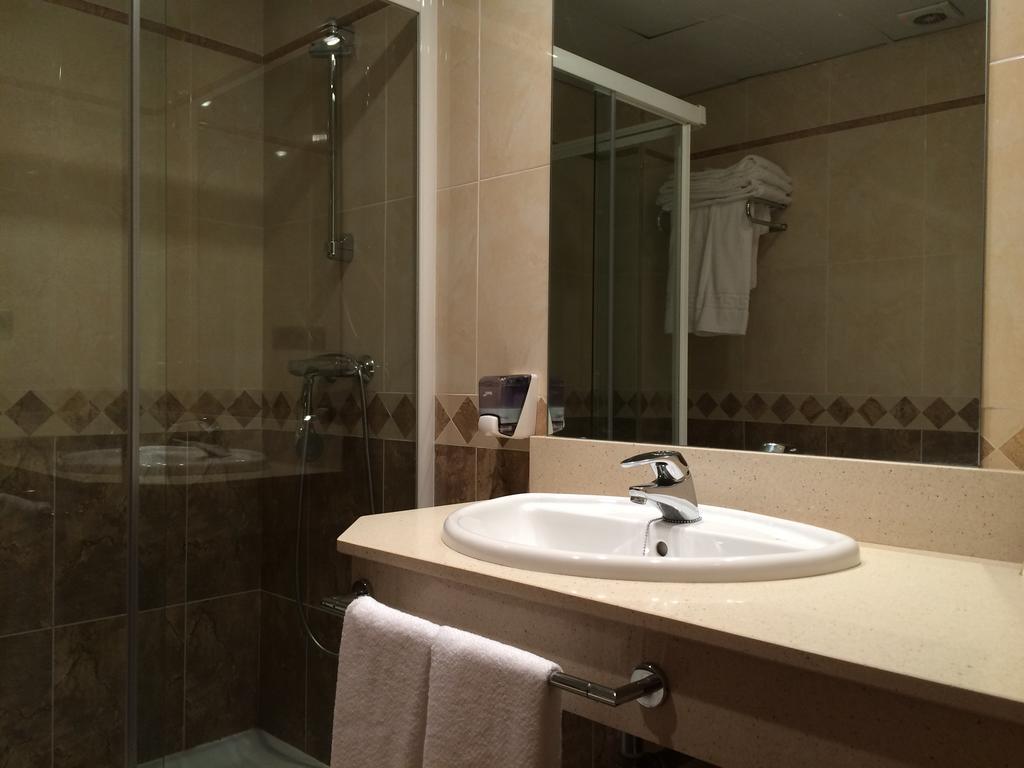 Hostal Los Valles Bielsa Rom bilde