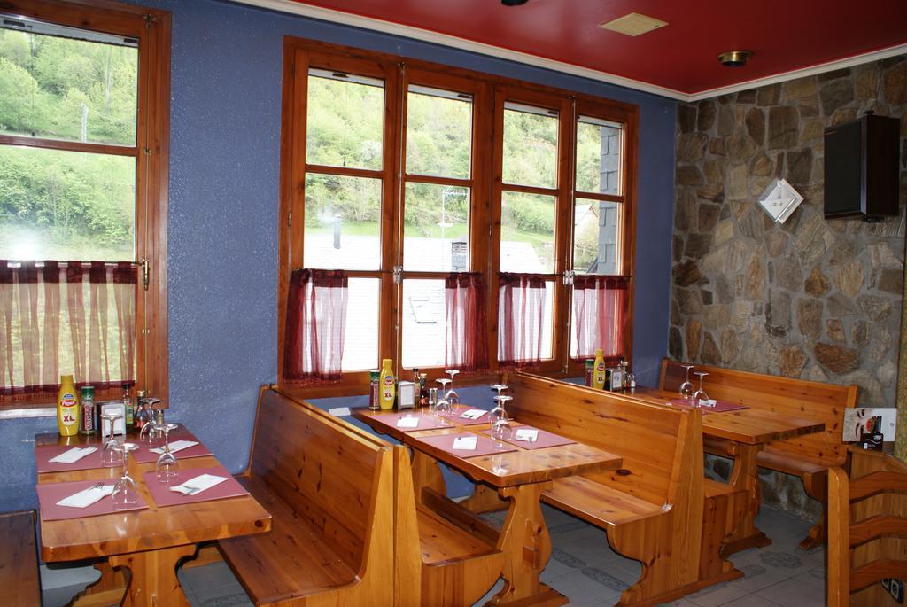 Hostal Los Valles Bielsa Eksteriør bilde