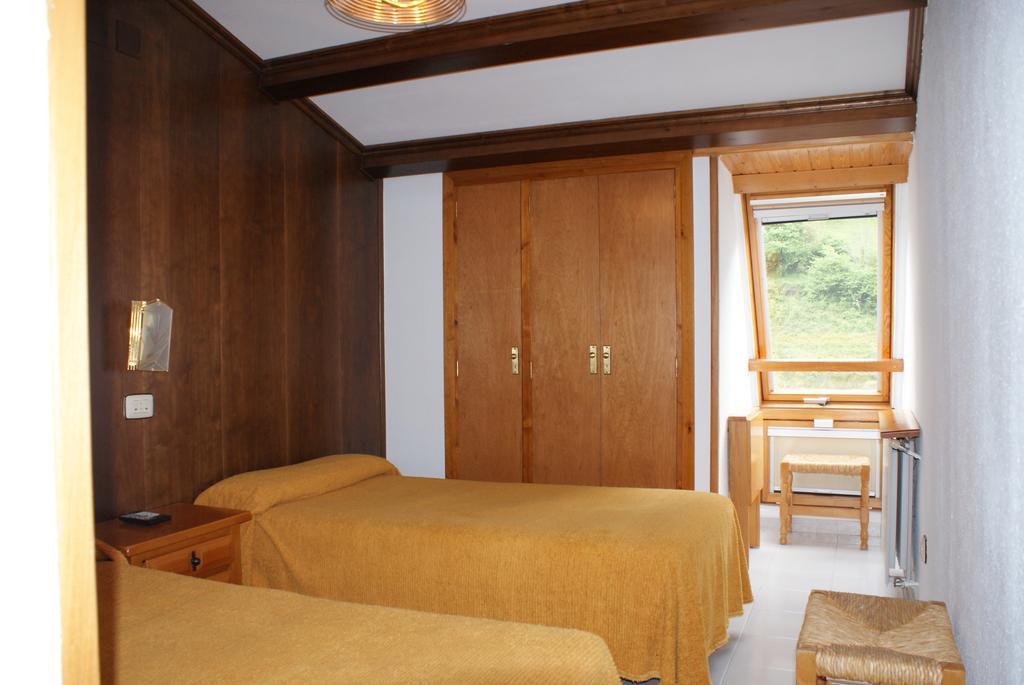 Hostal Los Valles Bielsa Eksteriør bilde