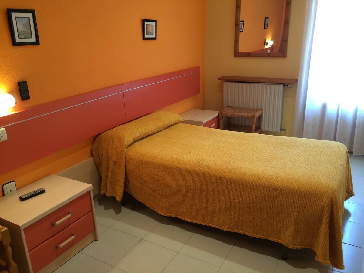 Hostal Los Valles Bielsa Rom bilde